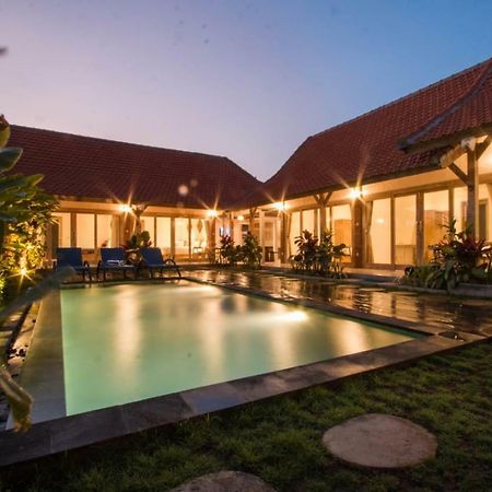 Devan Guest House Canggu エクステリア 写真